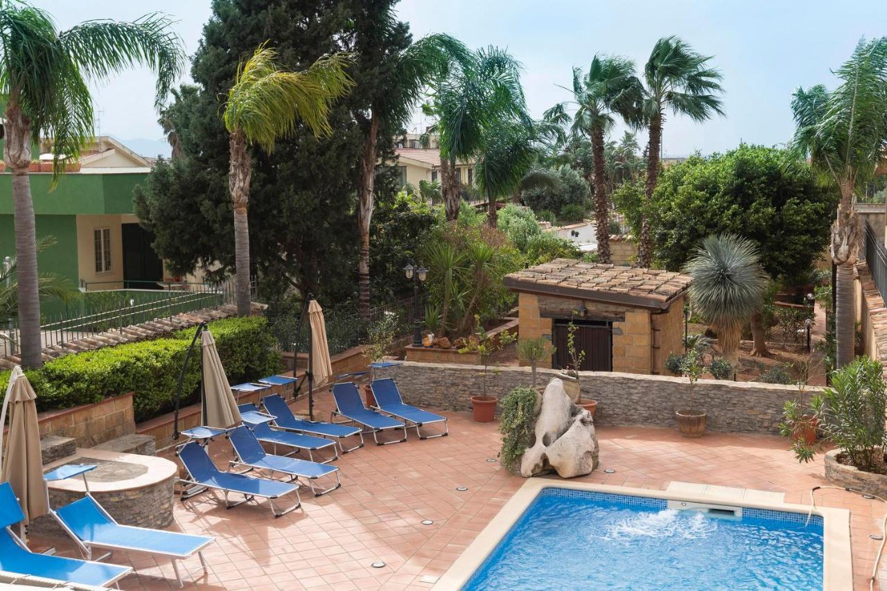 شينيسي Alelida Villa Con Piscina المظهر الخارجي الصورة
